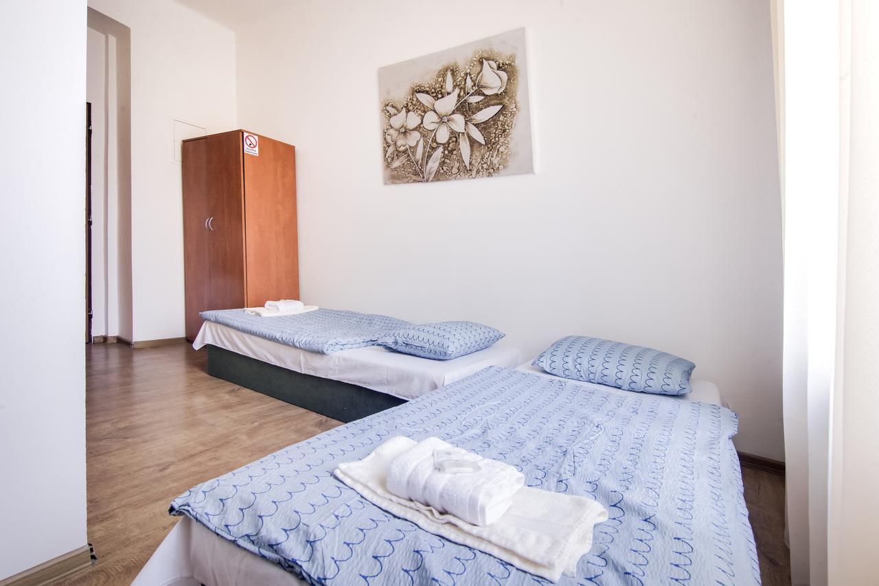 Aparthotel Zarra براغ الغرفة الصورة