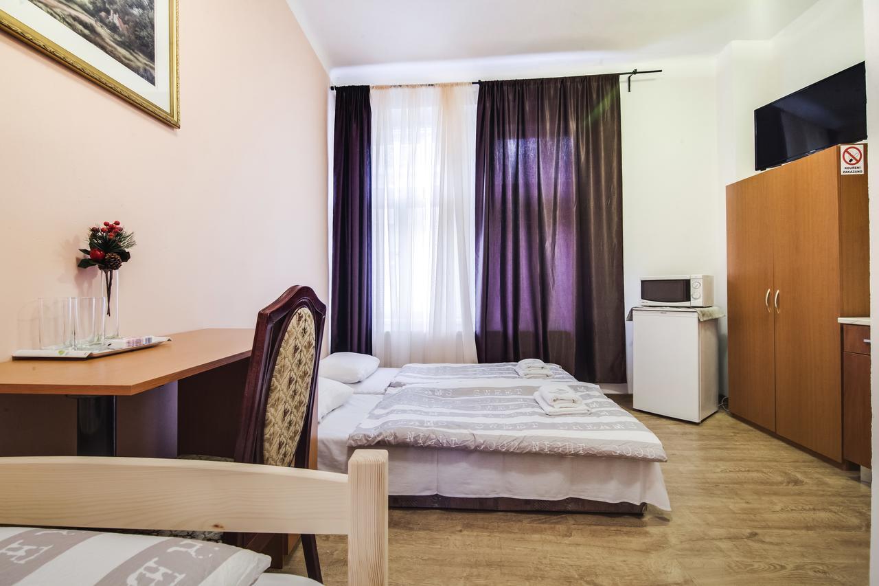 Aparthotel Zarra براغ الغرفة الصورة